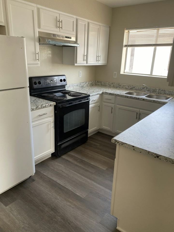 3136 East Cicero Street, Unit 202 - Photo 4 of 9