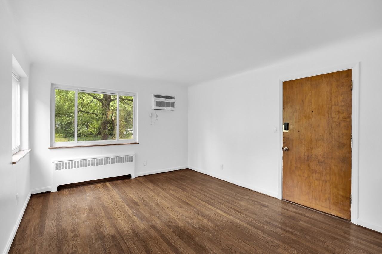 5429 Lester Road - Photo 3 of 15