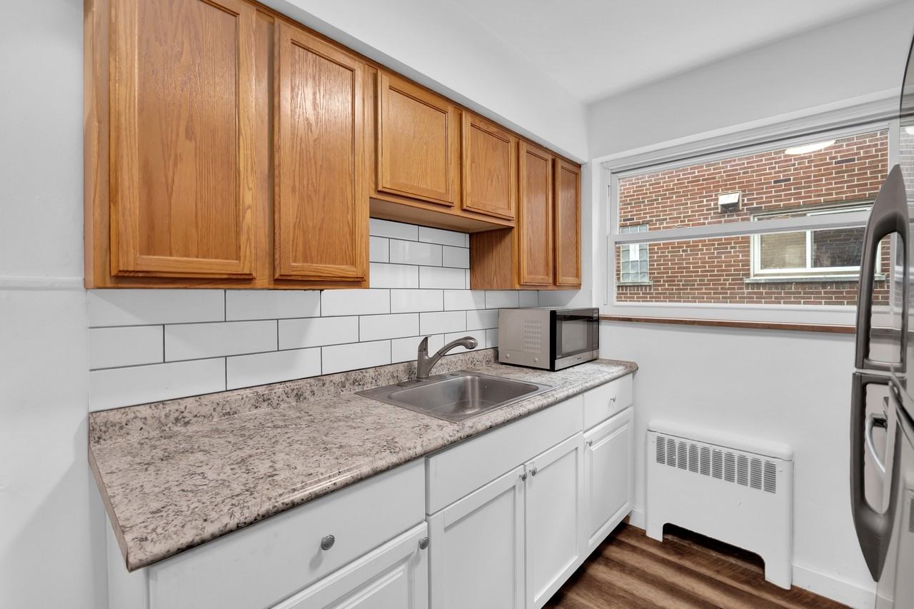 5429 Lester Road - Photo 5 of 15