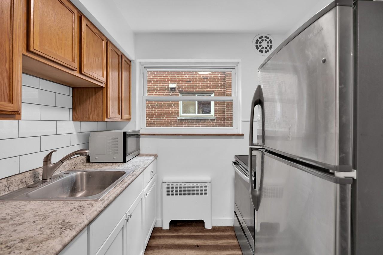 5429 Lester Road - Photo 7 of 15