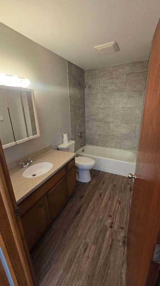 440 West Ray Street - Photo 2 of 18