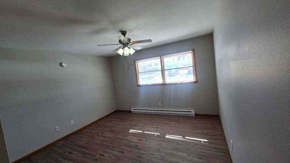 440 West Ray Street - Photo 4 of 18