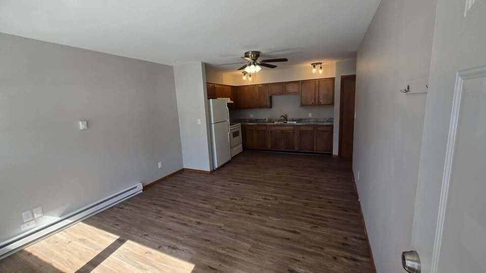 440 West Ray Street - Photo 7 of 18