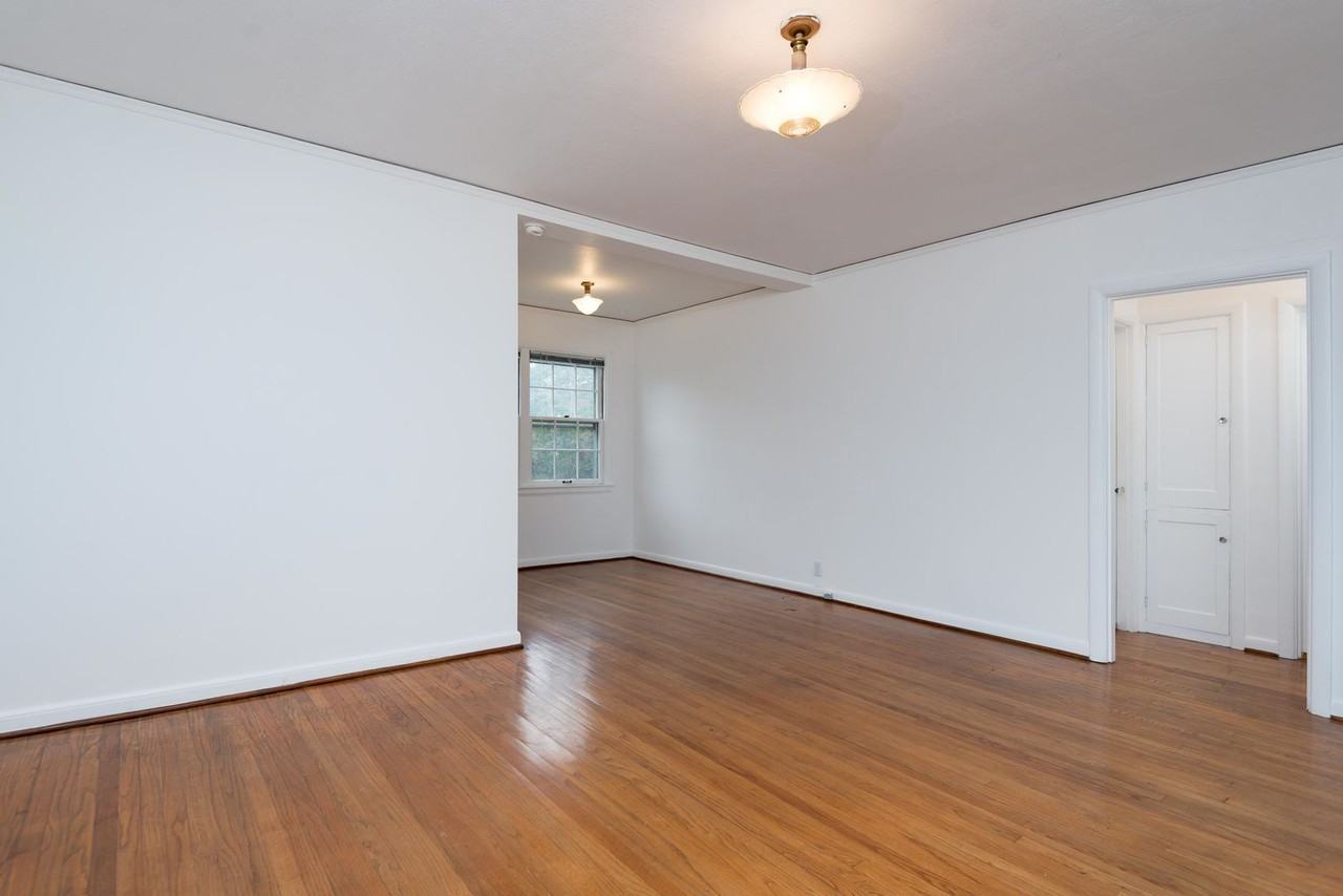 5565 Ne Sandycrest Ter #1 - Photo 6 of 26