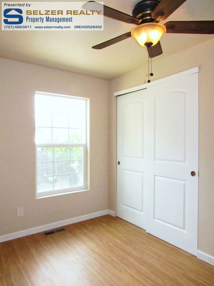 1114 Helen Ave - Photo 7 of 12