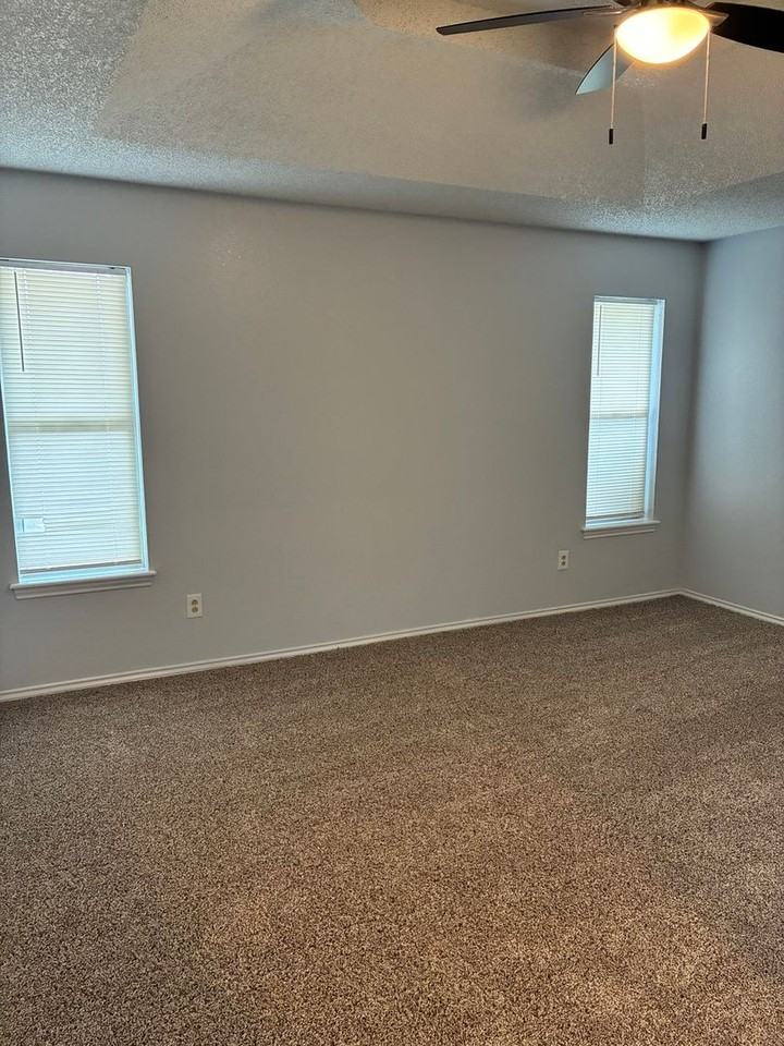 5909 69th Pl - Photo 7 of 26