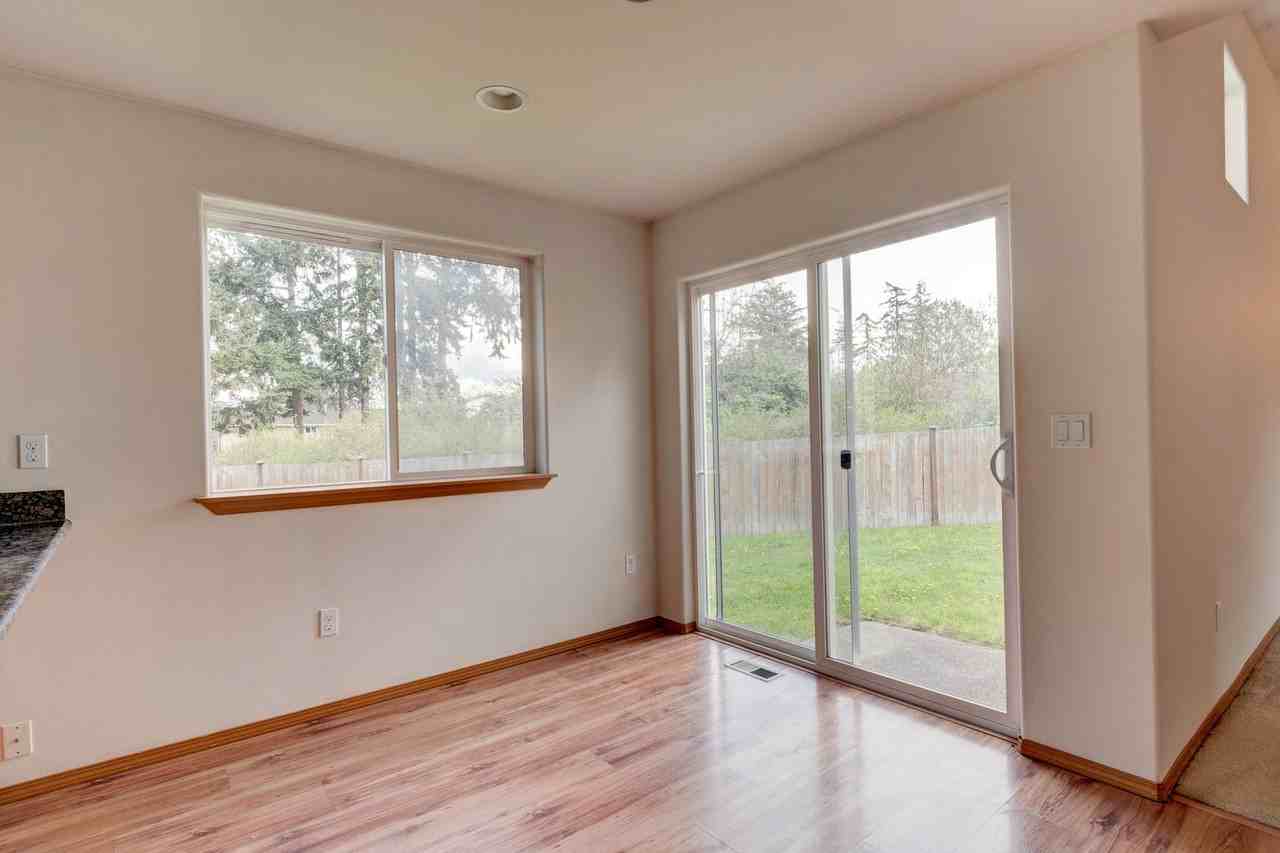 2450 Sw Navigator Loop - Photo 5 of 22