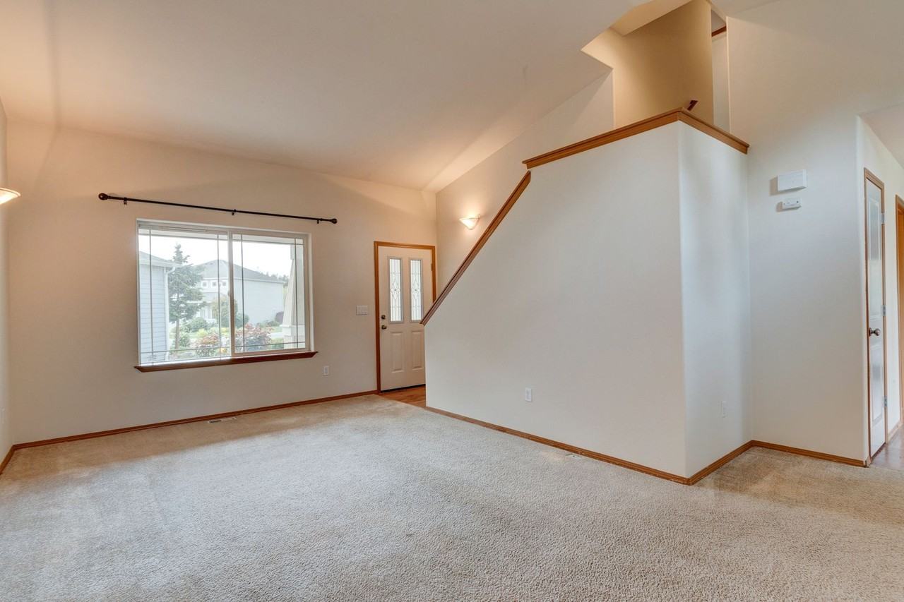 2450 Sw Navigator Loop - Photo 6 of 22