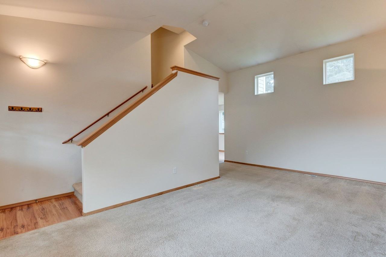 2450 Sw Navigator Loop - Photo 7 of 22