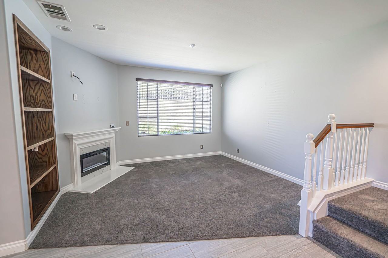 23491 Abbey Glen Pl - Photo 3 of 25