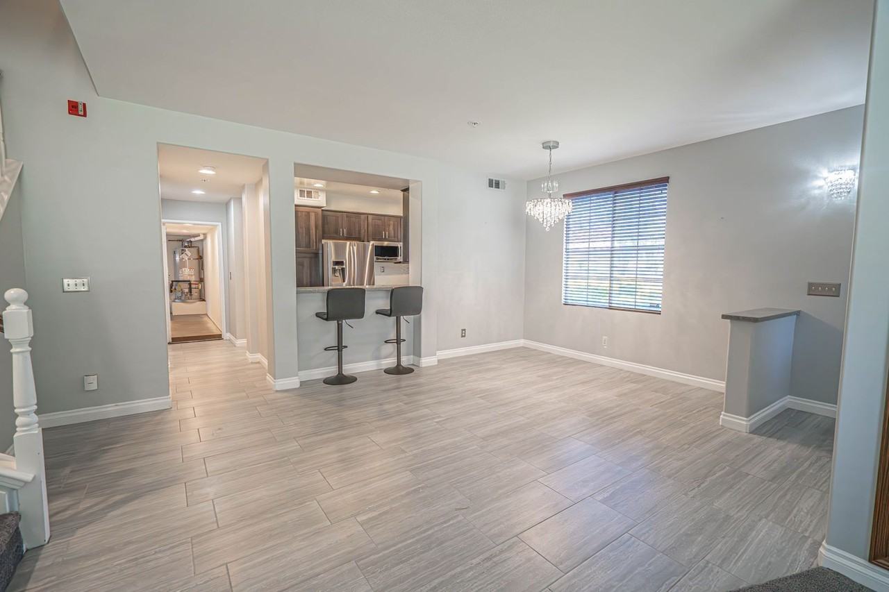 23491 Abbey Glen Pl - Photo 7 of 25