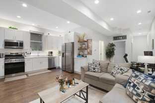 2316 W Augusta - Photo 1 of 1