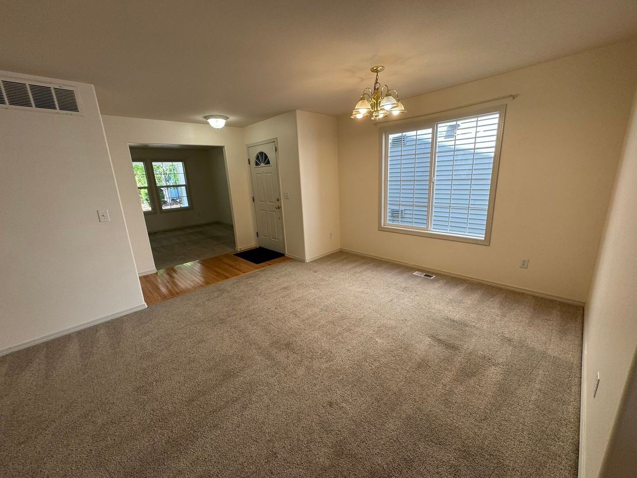 17374 92nd Pl Ne - Photo 2 of 25