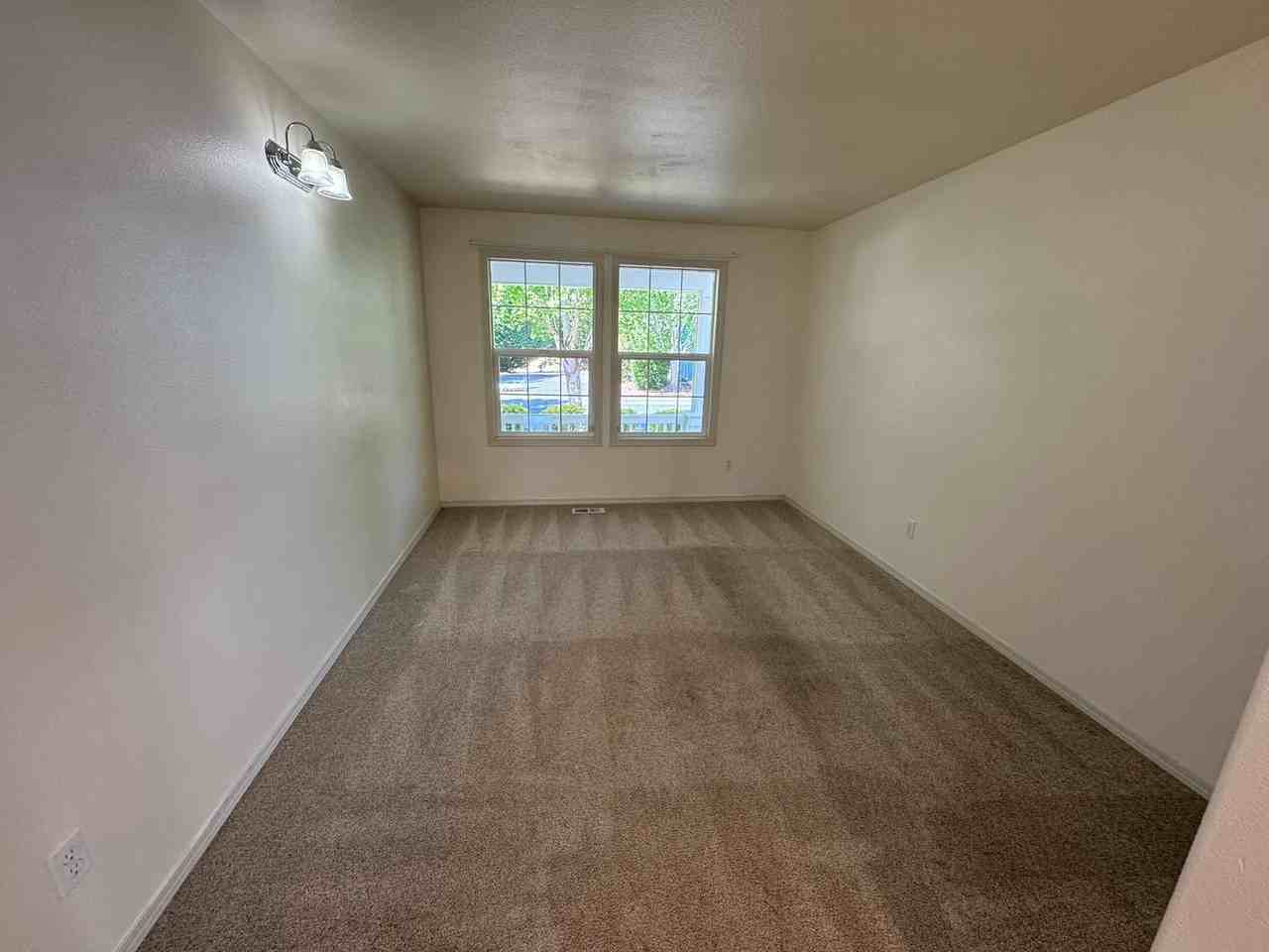 17374 92nd Pl Ne - Photo 3 of 25