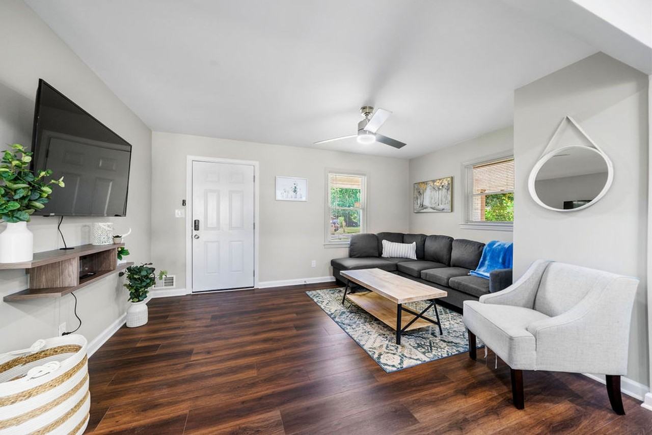 6030 Wedgewood Dr Se - Photo 2 of 21