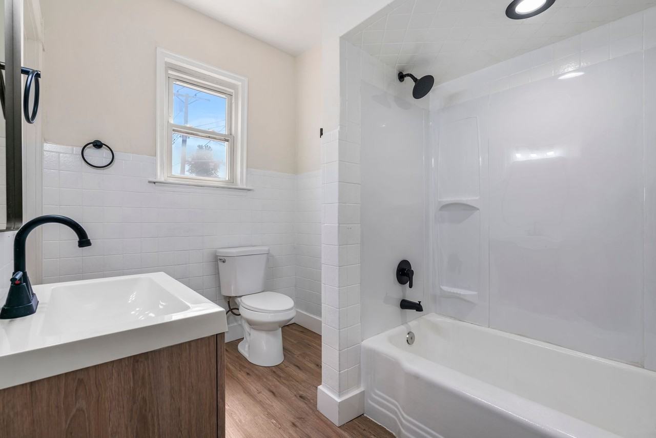 32 Mount Oliver St - Photo 7 of 24