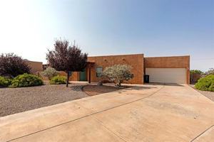featured image of 2524 Las Alturas Ct