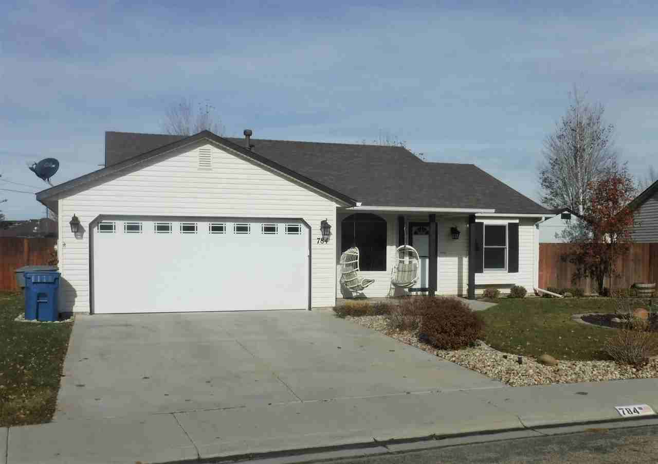 784 Johnson Dr - Photo 2 of 22