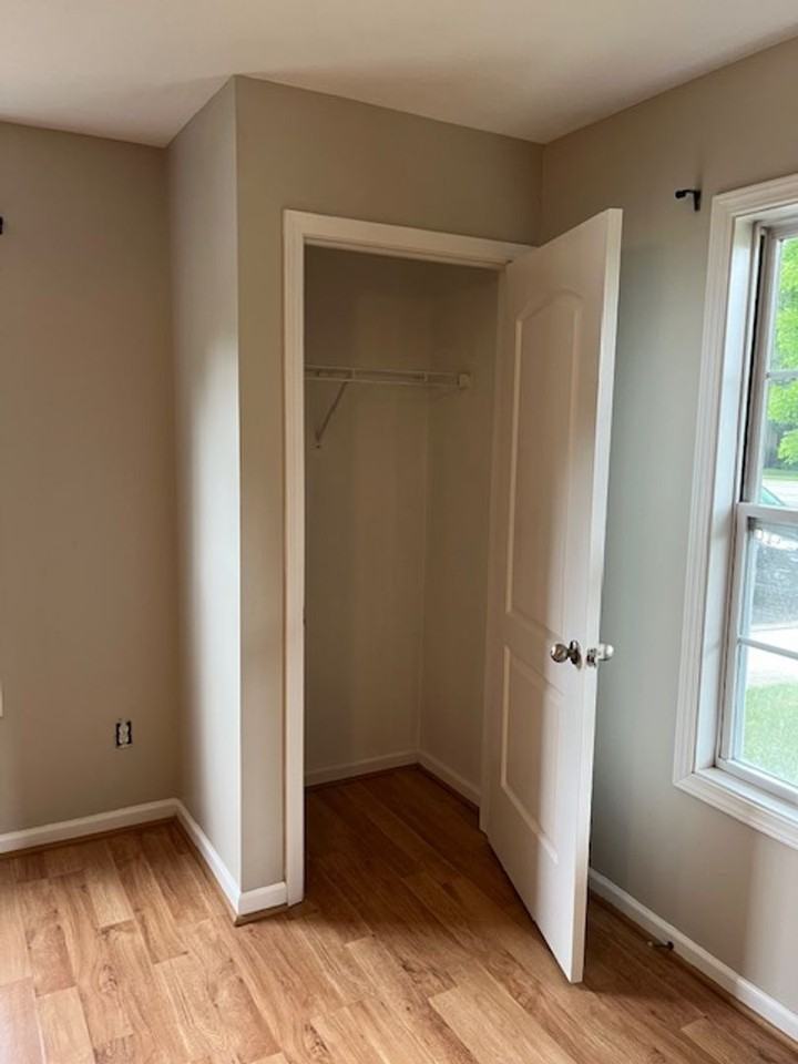 2442 S Woolery Mill Dr - Photo 3 of 16