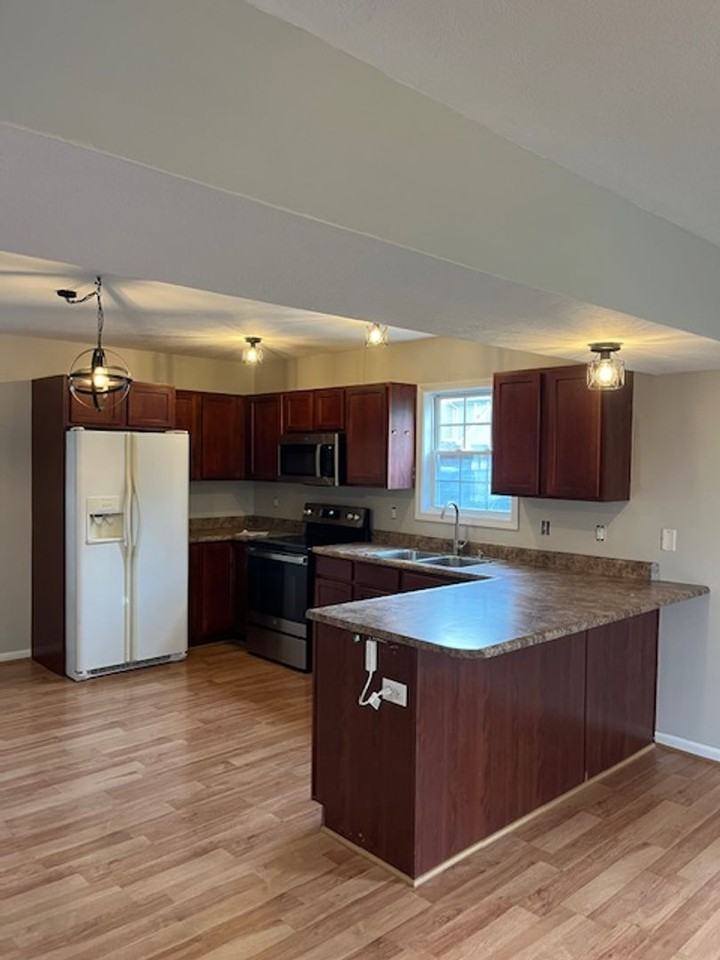 2442 S Woolery Mill Dr - Photo 4 of 16