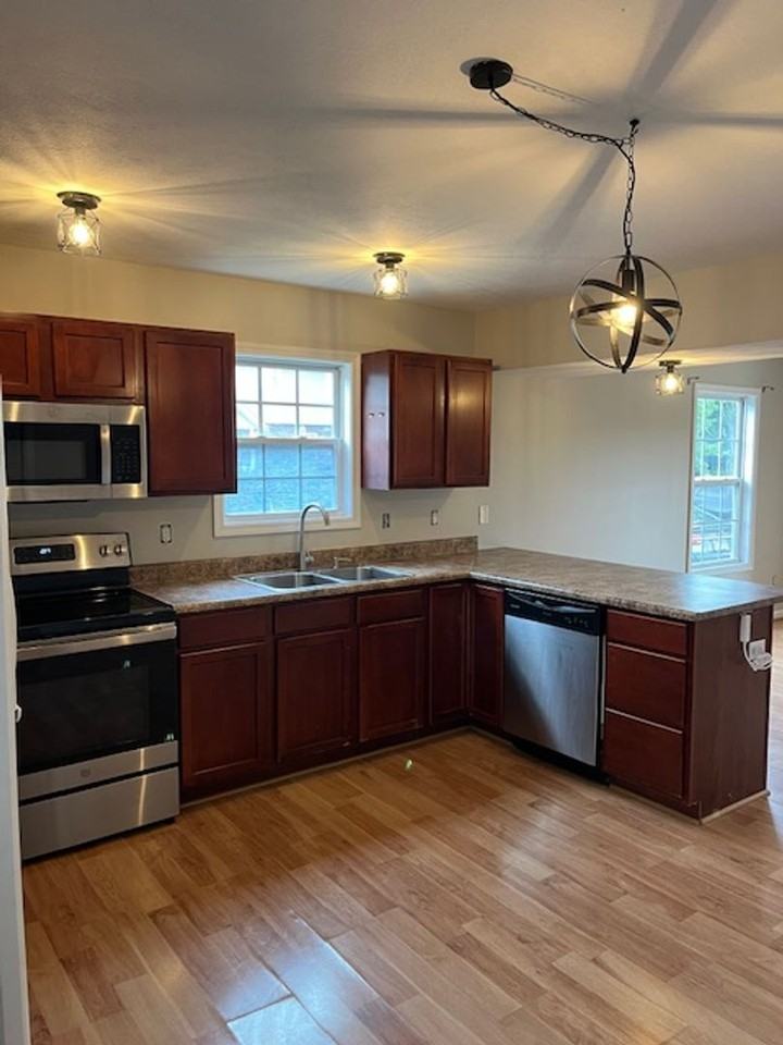 2442 S Woolery Mill Dr - Photo 5 of 16