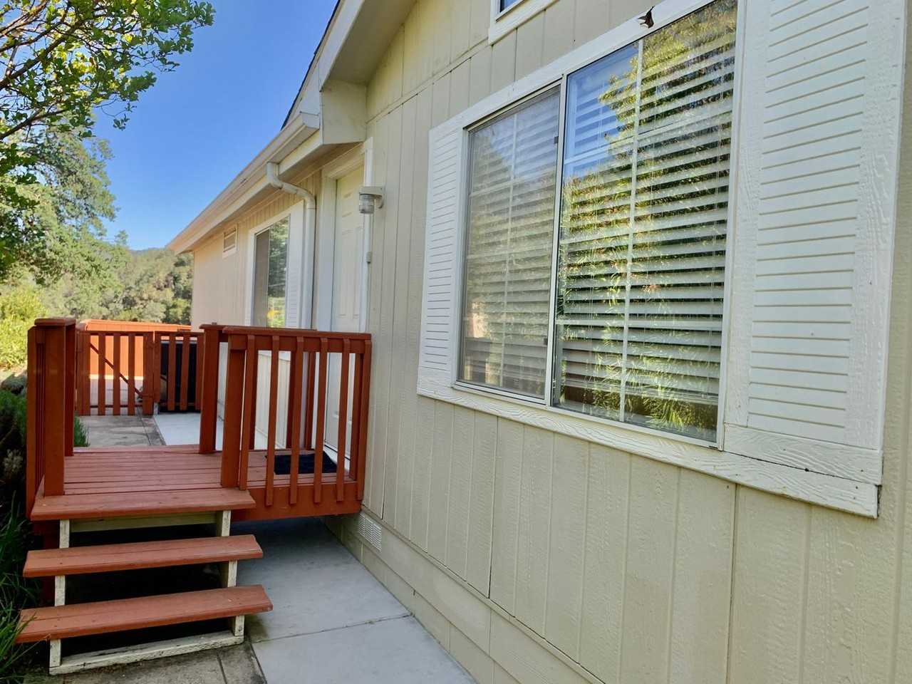 4628 Smugglers Point Ln - Photo 2 of 19