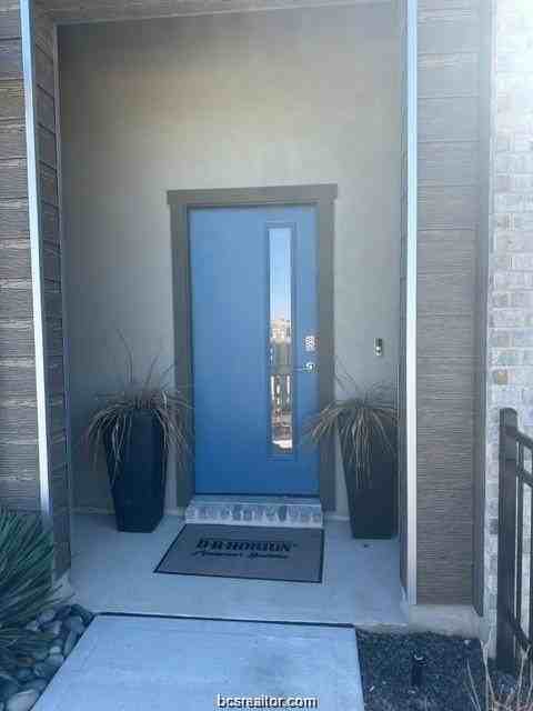 1208 Amistad Loop - Photo 2 of 11