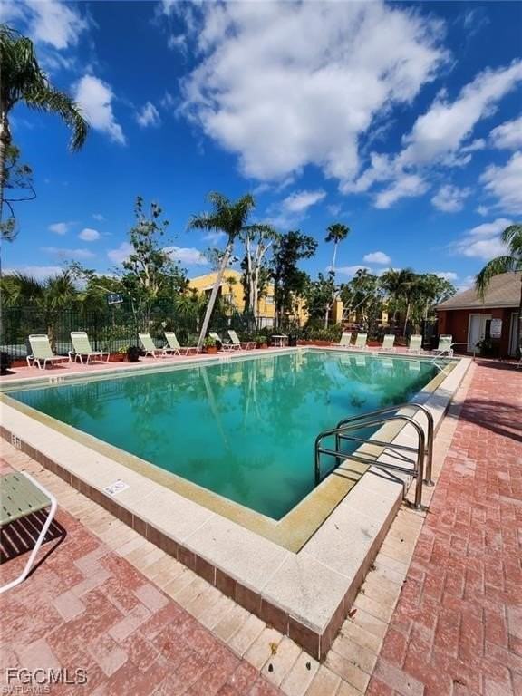 2929 Winkler Ave Apt 1018 #1018 - Photo 3 of 34