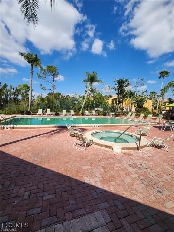 2929 Winkler Ave Apt 1018 #1018 - Photo 4 of 34