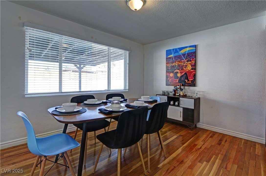 2108 S 6th St - Photo 6 of 19