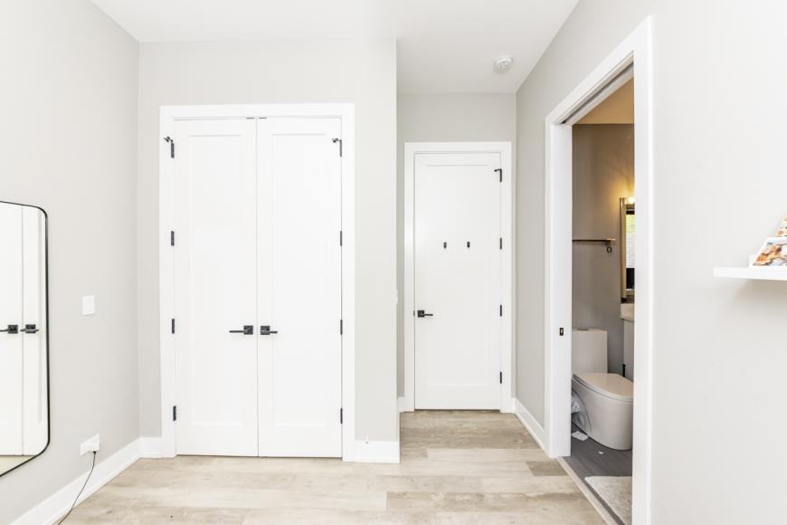 1638 North Sedgwick Street - Photo 3 of 10