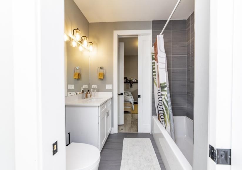 1638 North Sedgwick Street - Photo 6 of 10