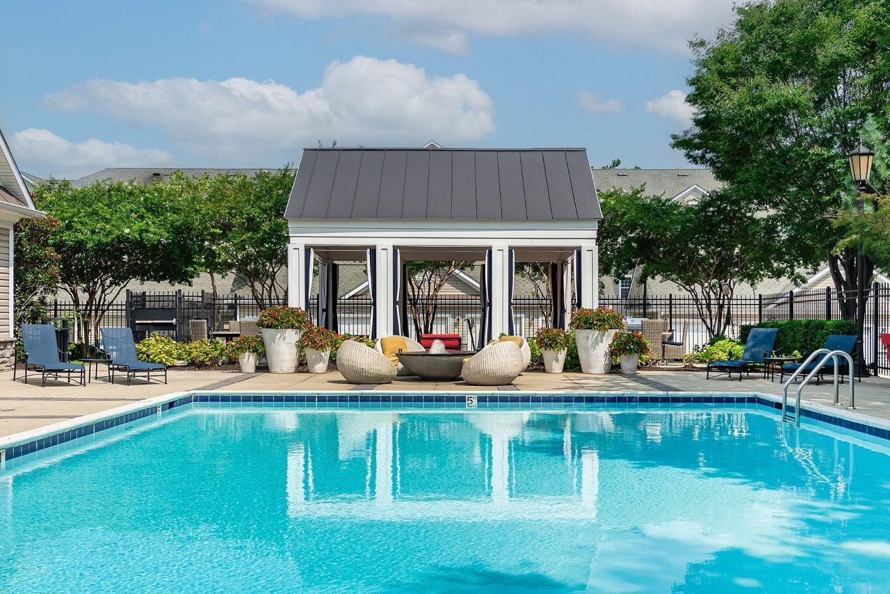 Belmont Station - Photo 4 of 50