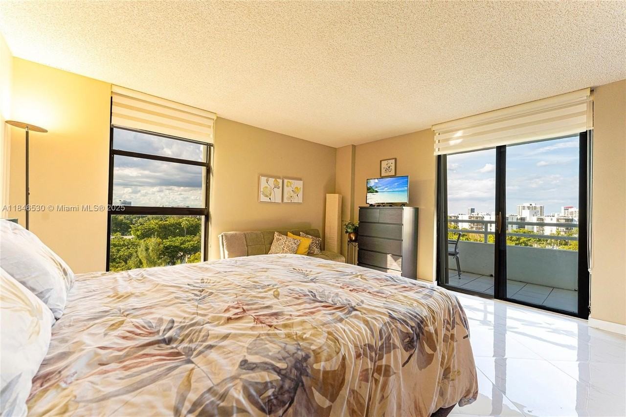 20225 Ne 34th Ct #818 - Photo 7 of 22