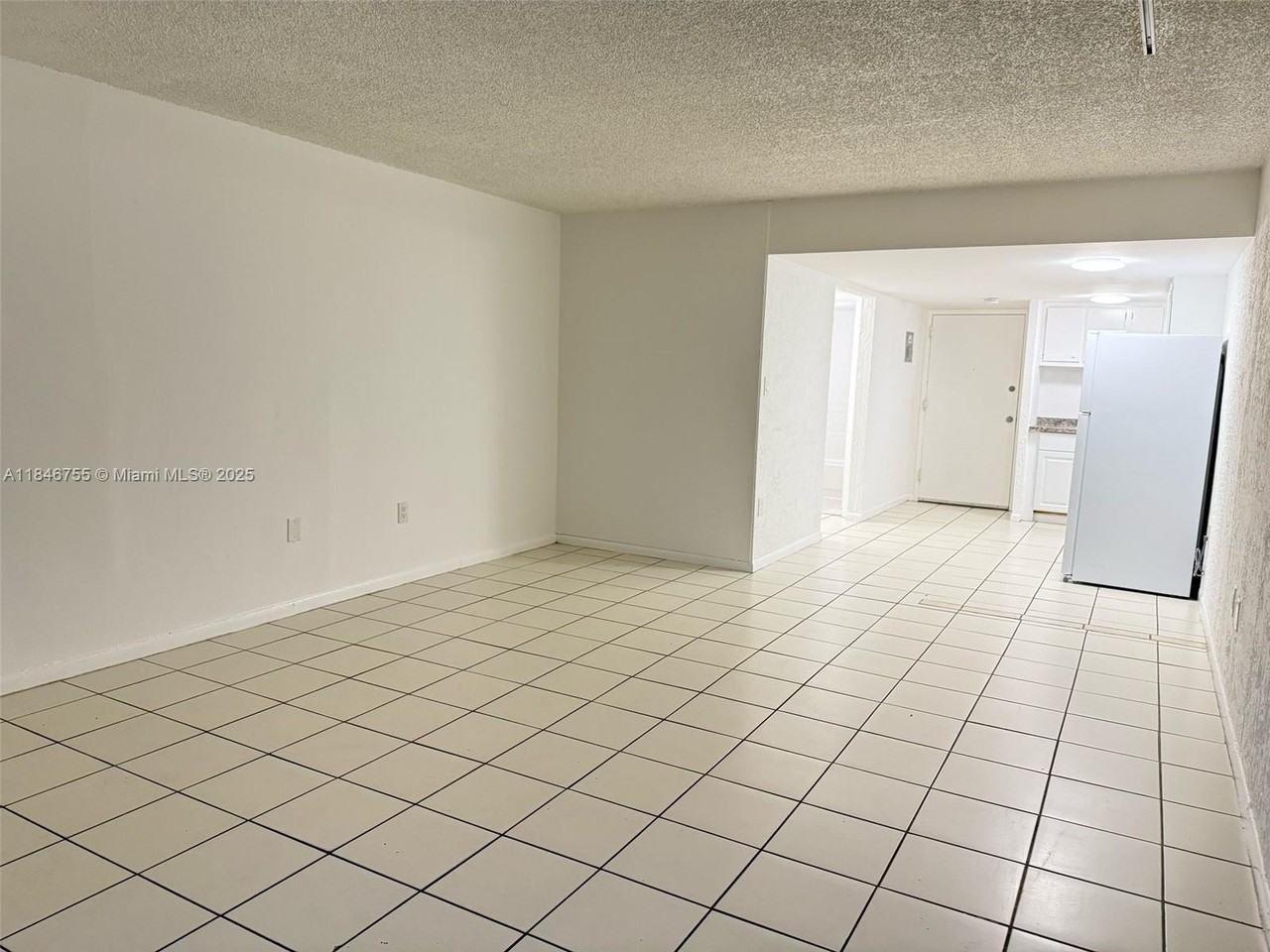 750 Ne 195th St #128 - Photo 2 of 11