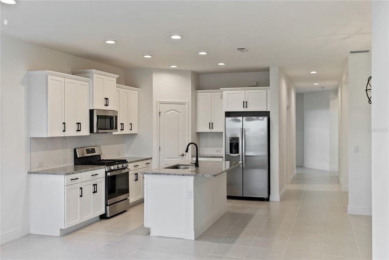 14520 Skipping Stone Loop - Photo 3 of 42