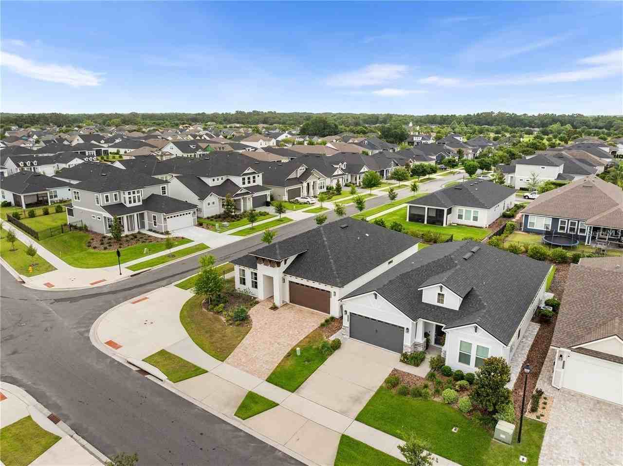 3225 Sw 120th Ter - Photo 2 of 42