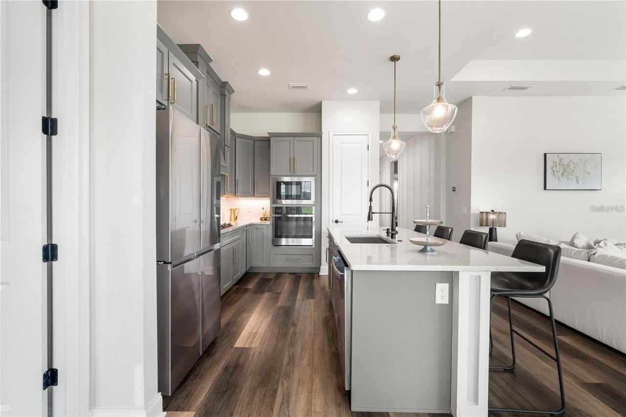 3225 Sw 120th Ter - Photo 5 of 42