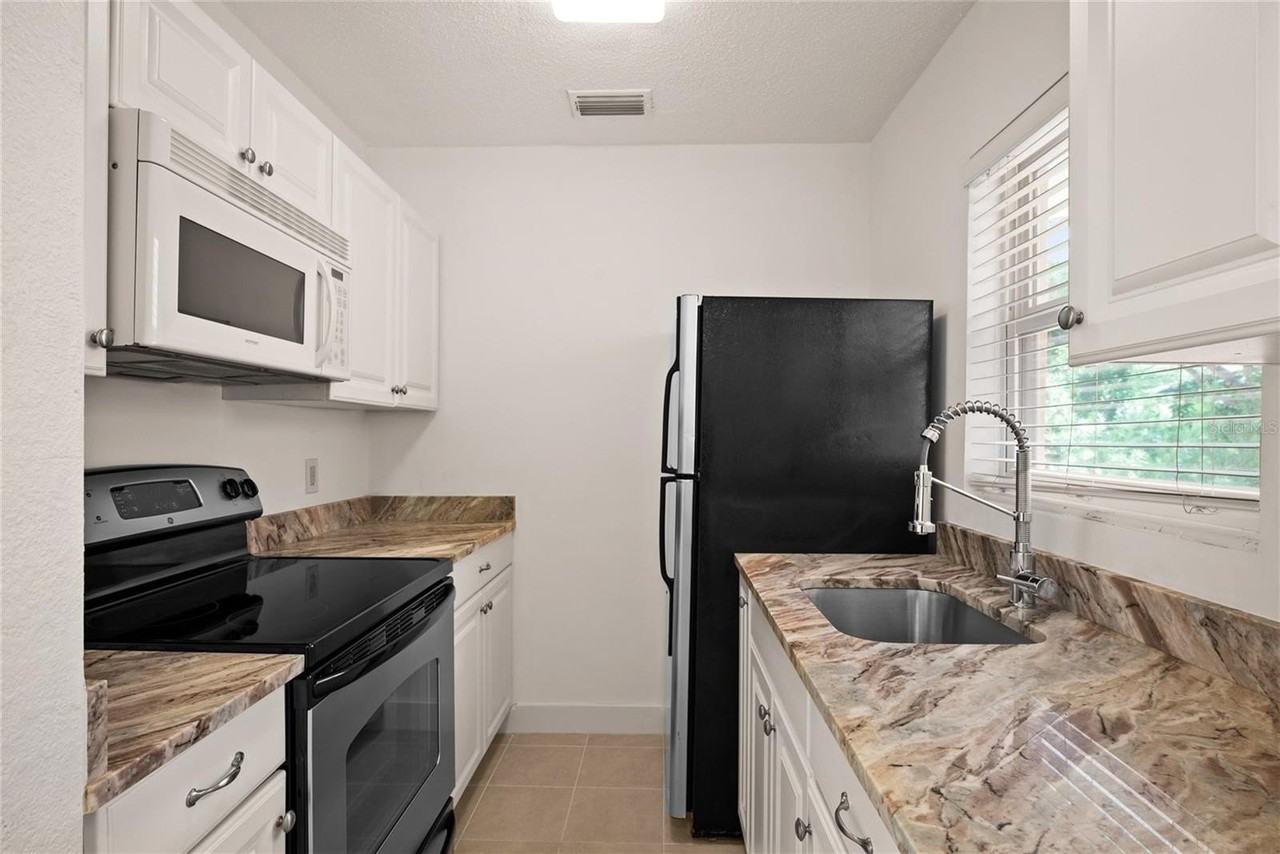 25 Turner St #3 - Photo 4 of 11