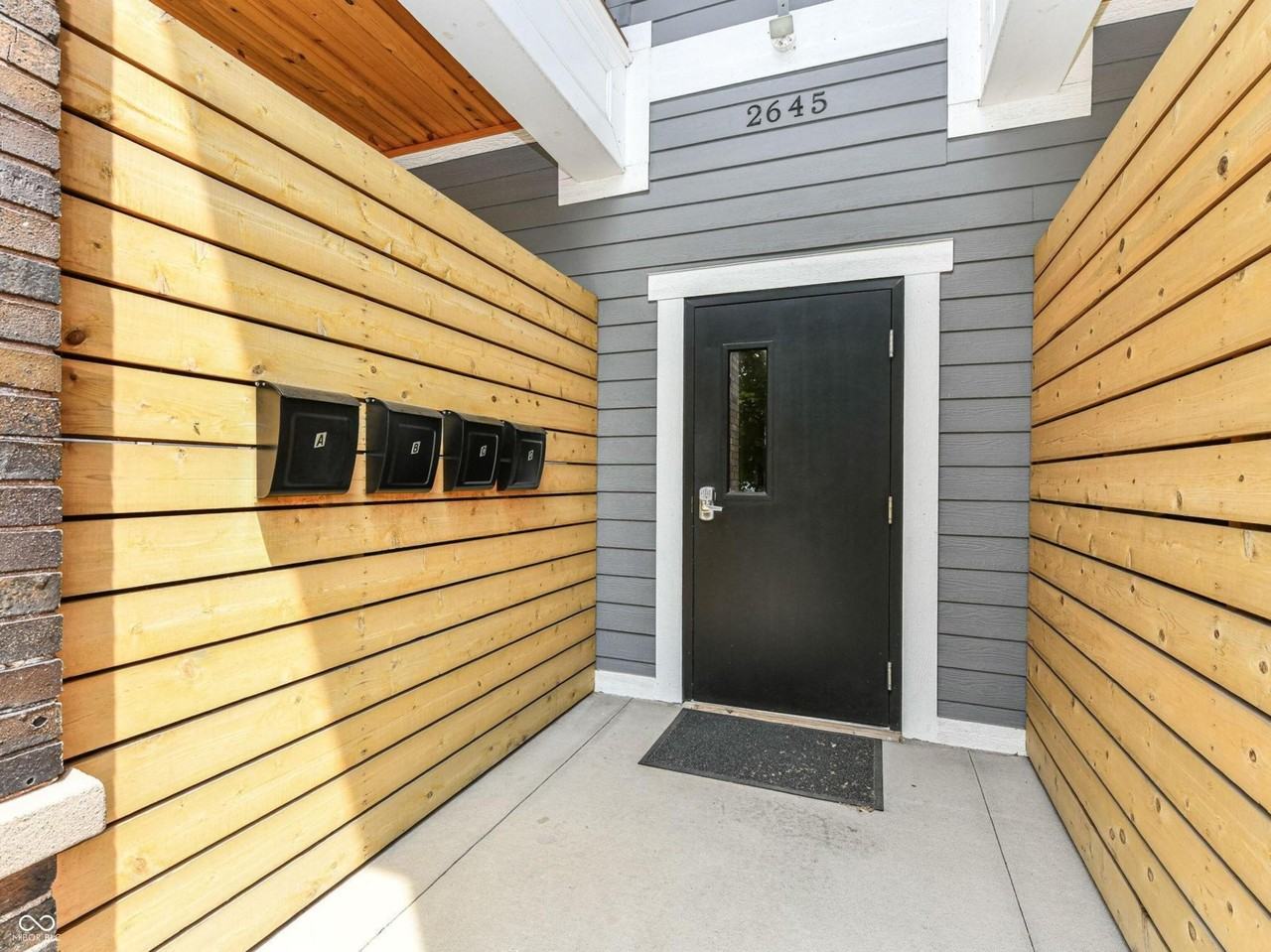 2645 N College Ave #A - Photo 5 of 25