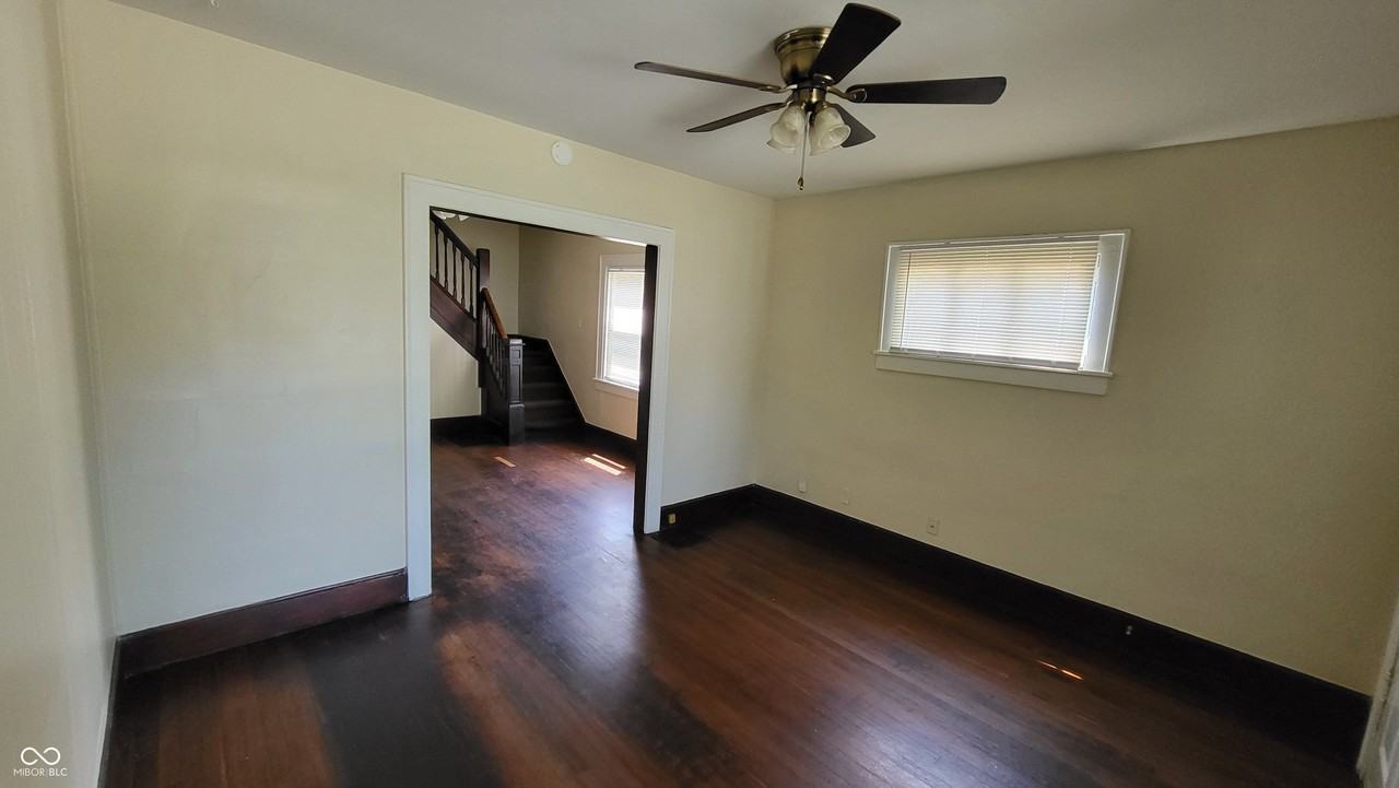 323 N Rural St - Photo 7 of 18