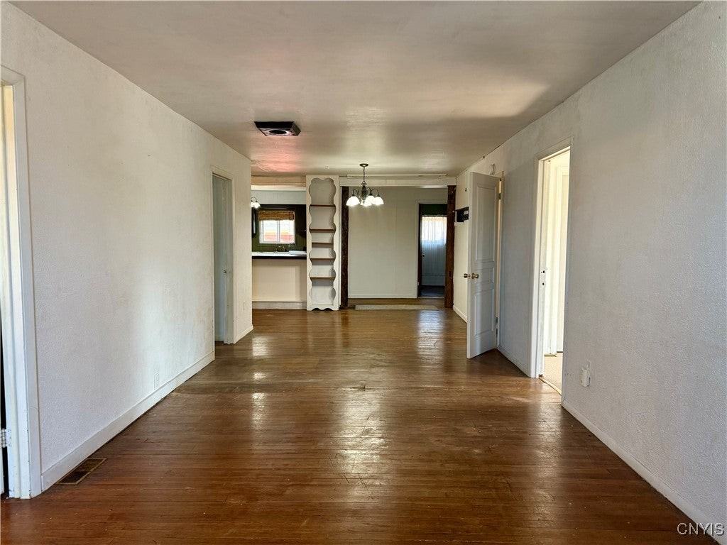 2117 North Main Street - Photo 5 of 37