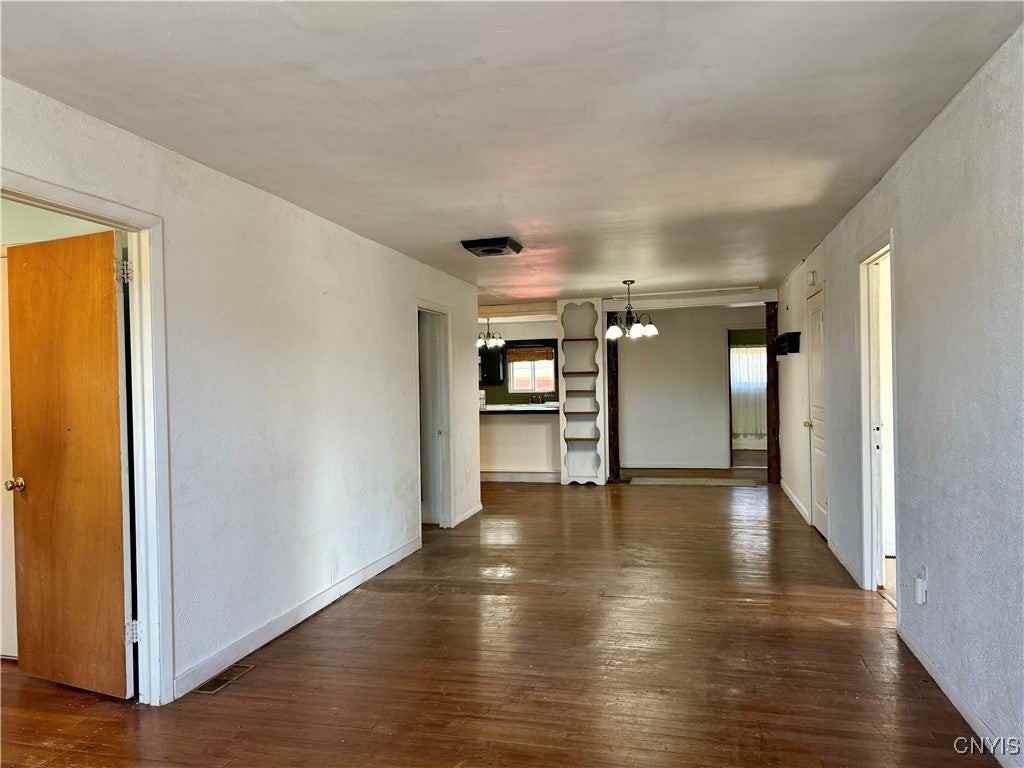 2117 North Main Street - Photo 6 of 37