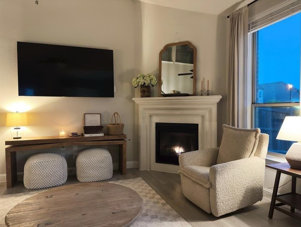 1112 Putman Dr - Photo 3 of 18