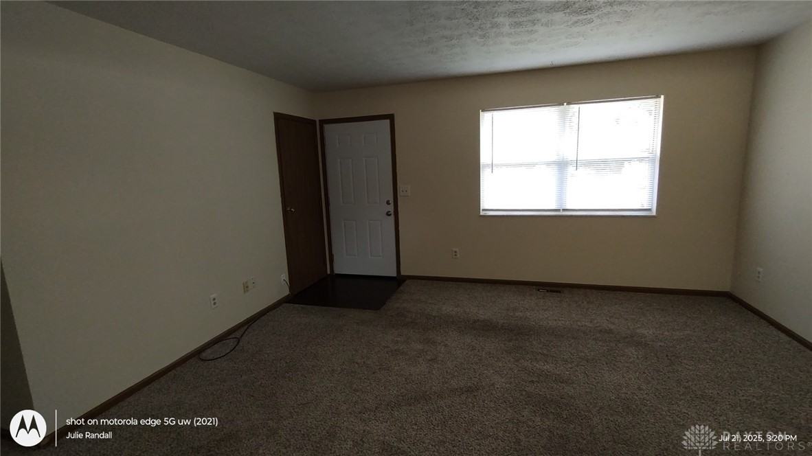 7 S Maple St ##C - Photo 2 of 11