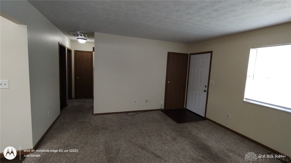 7 S Maple St ##C - Photo 3 of 11