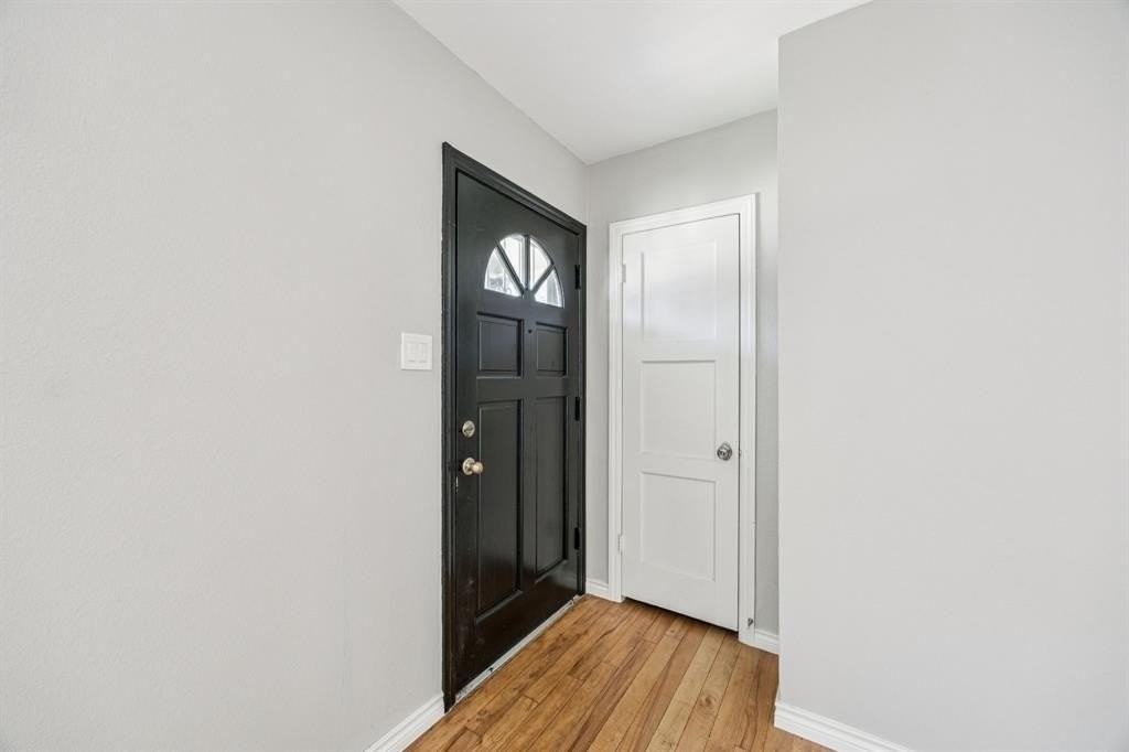 2832 Cherrywood Ave - Photo 4 of 23