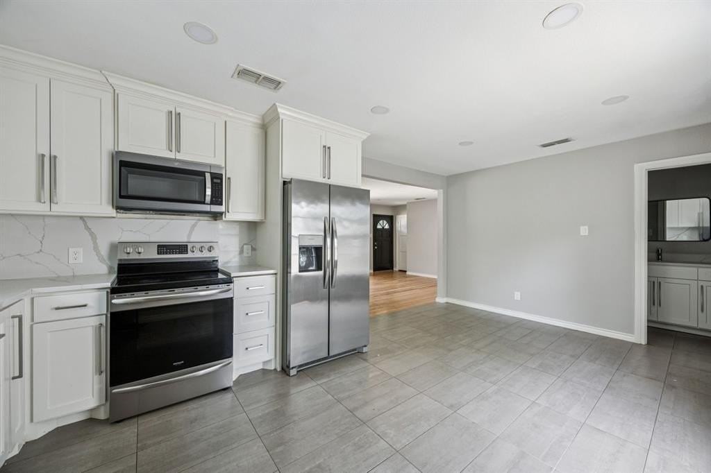 2832 Cherrywood Ave - Photo 7 of 23