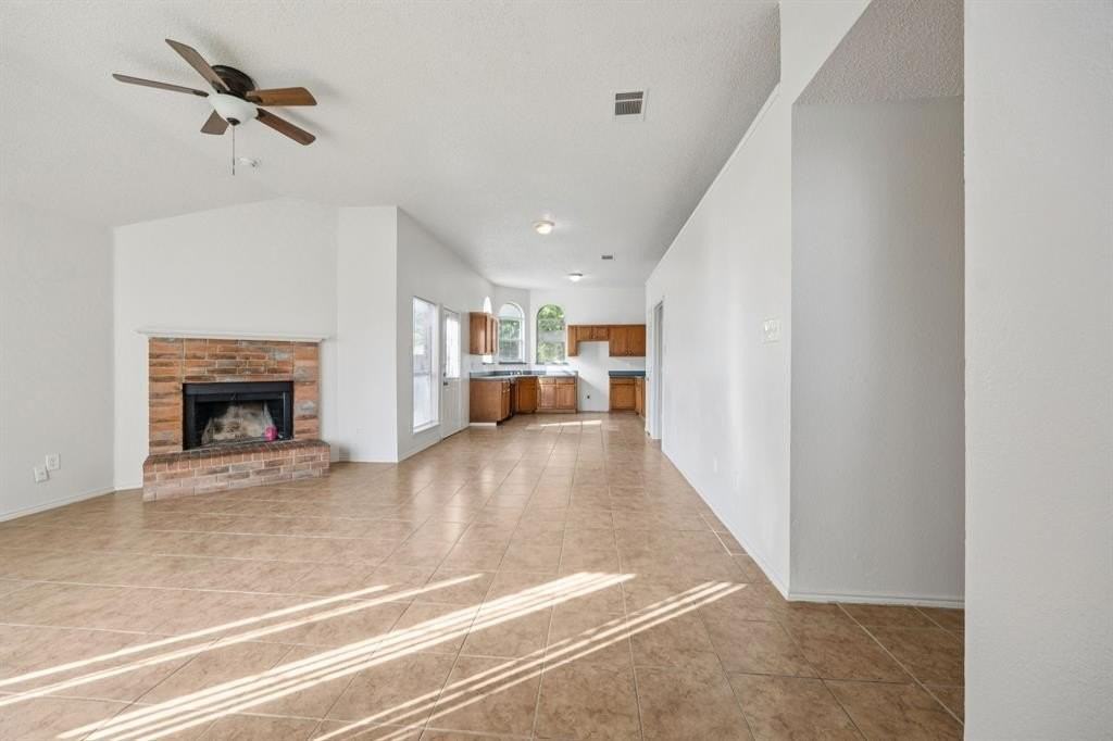 1602 Develon Dr - Photo 3 of 22