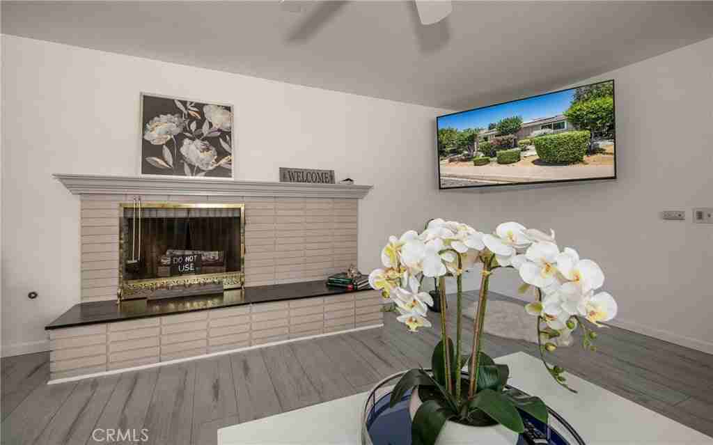 25050 Lawton Ave - Photo 6 of 12